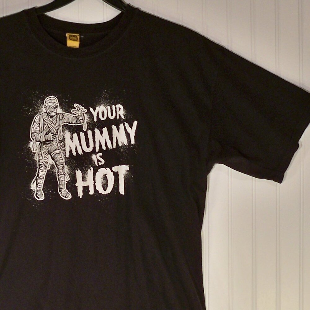 Your Mummy Is Hot, Black Tee Shirt, L